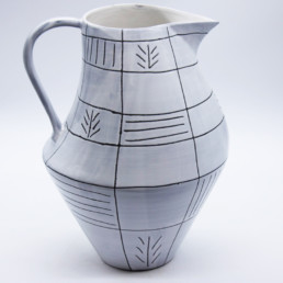 Vaso/brocca con incisioni