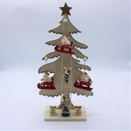 Alberello in legno con decorazioni